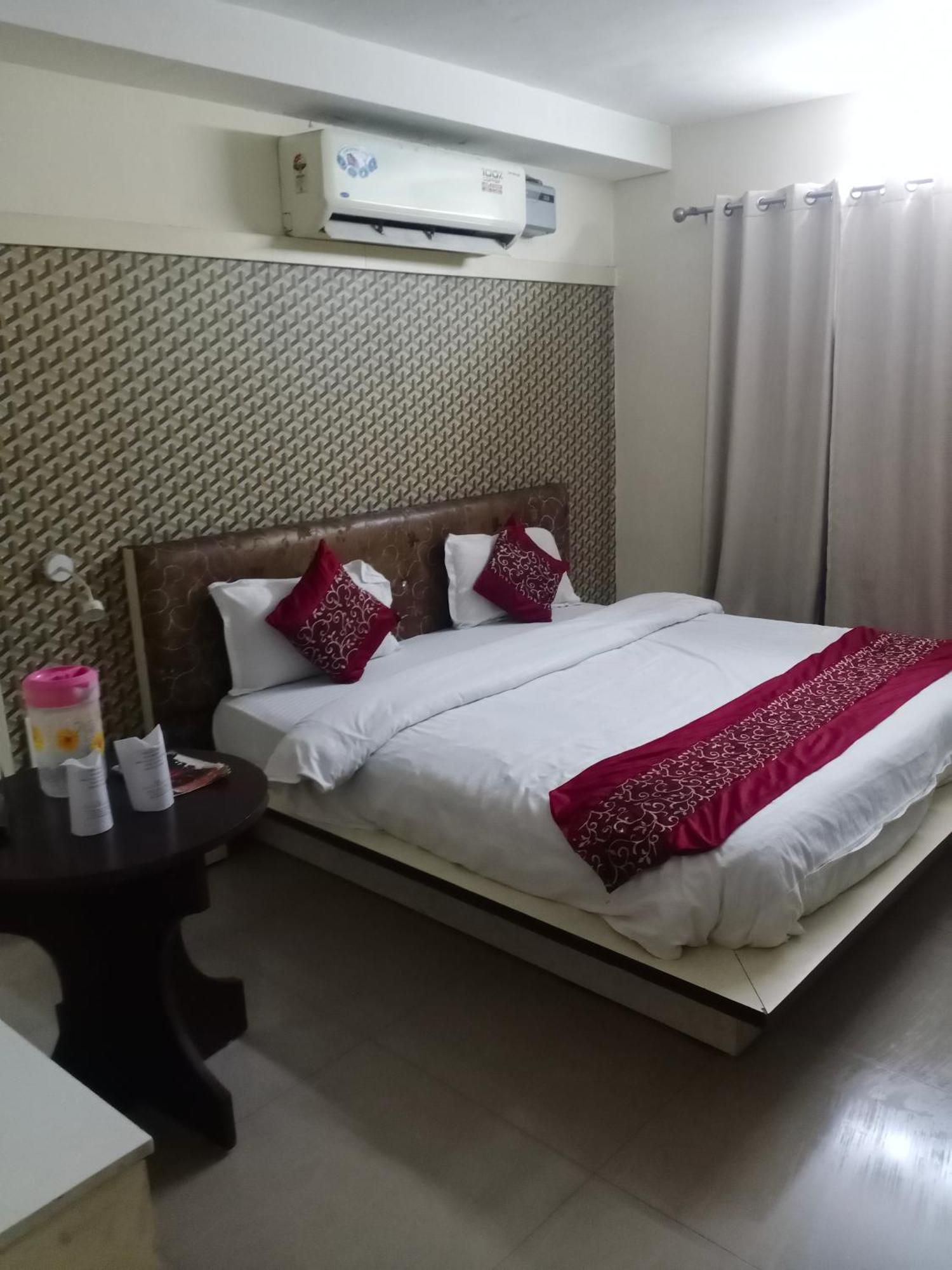 Hotel Vikrant Ludhiana Exterior photo